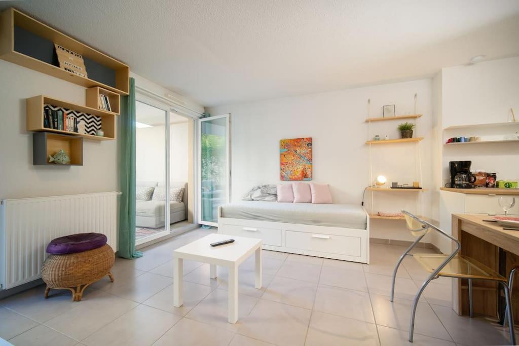 Fully Equipped Apartment With Terrace Sleeps 4 Marsilya Dış mekan fotoğraf